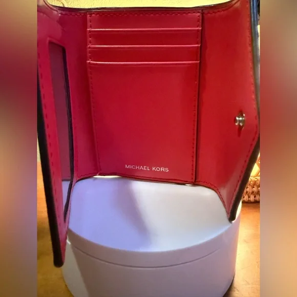 Michael Kors Dark Pink nd White Tri-Fold Wallet - Picture 7 of 17